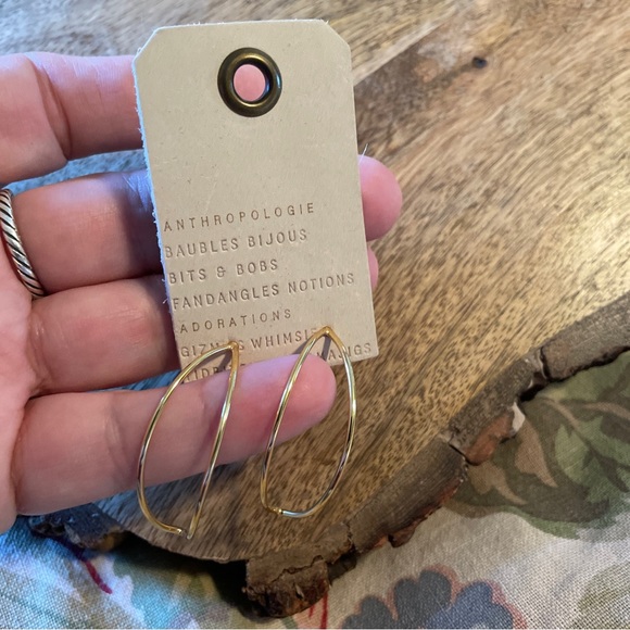 ANTHROPOLOGIE Gold  Earrings  Delicate 1” HalfRound Timeless Lightweight $59 NWT - Picture 11 of 11